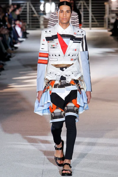 Look 13